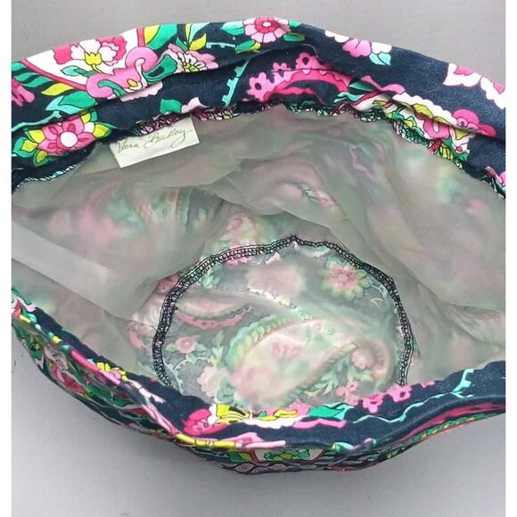 Vera Bradley Tote New Without Tags Plastic Lining 12x13" - Picture 3 of 3